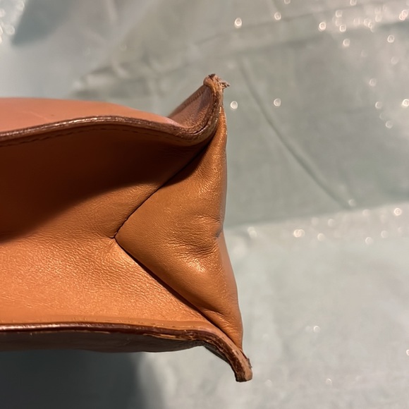 EUC Vintage GUCCI Satchel bag that come with FREE TWILLY if purchased! - Picture 4 of 13